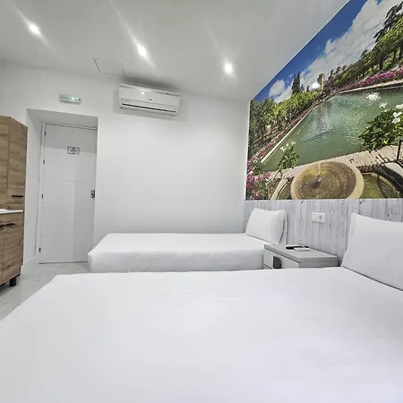 Guest house Nueva Cibeles 2*
