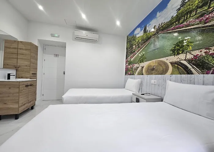 بيت ضيافة Nueva Cibeles 2*