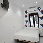 Nueva Cibeles Πανσιόν