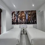 Πανσιόν Nueva Cibeles 2*